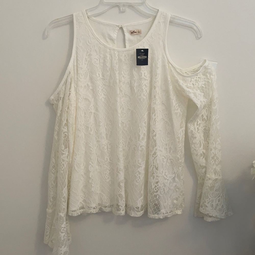 Cold -Shoulder Long Sleeve Blouse